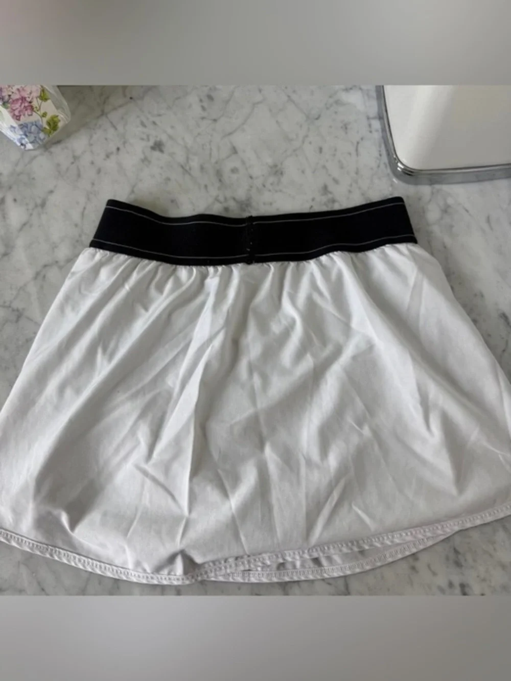 ALO Yoga White Mini Skort with Black Waistband
